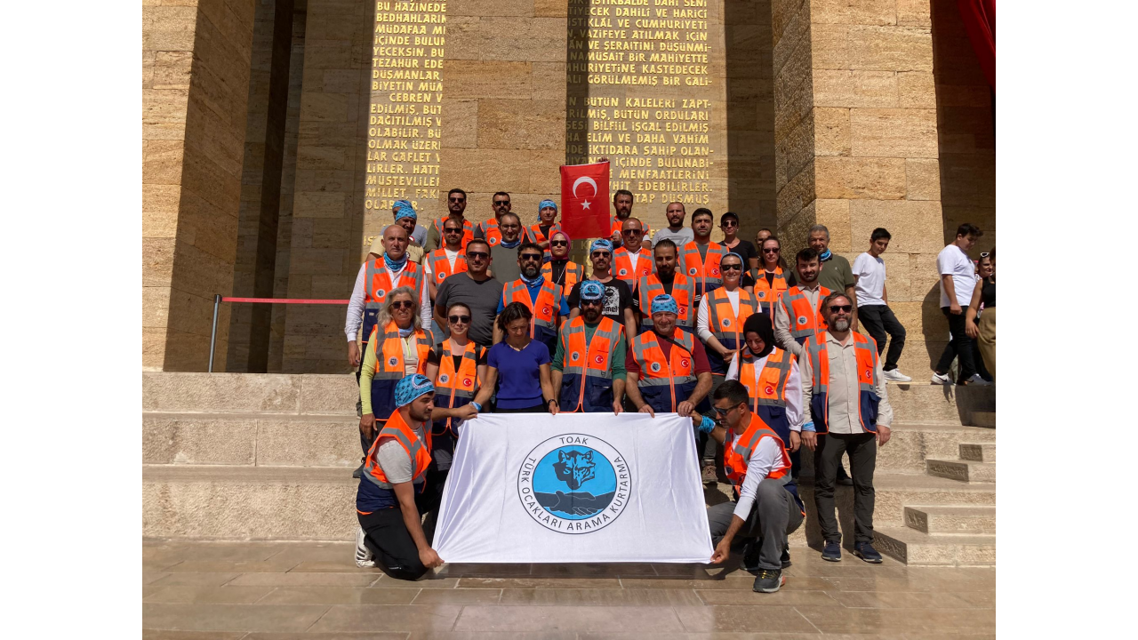 TOAK EKİBİ ANITKABİR’İ ZİYARET ETTİ